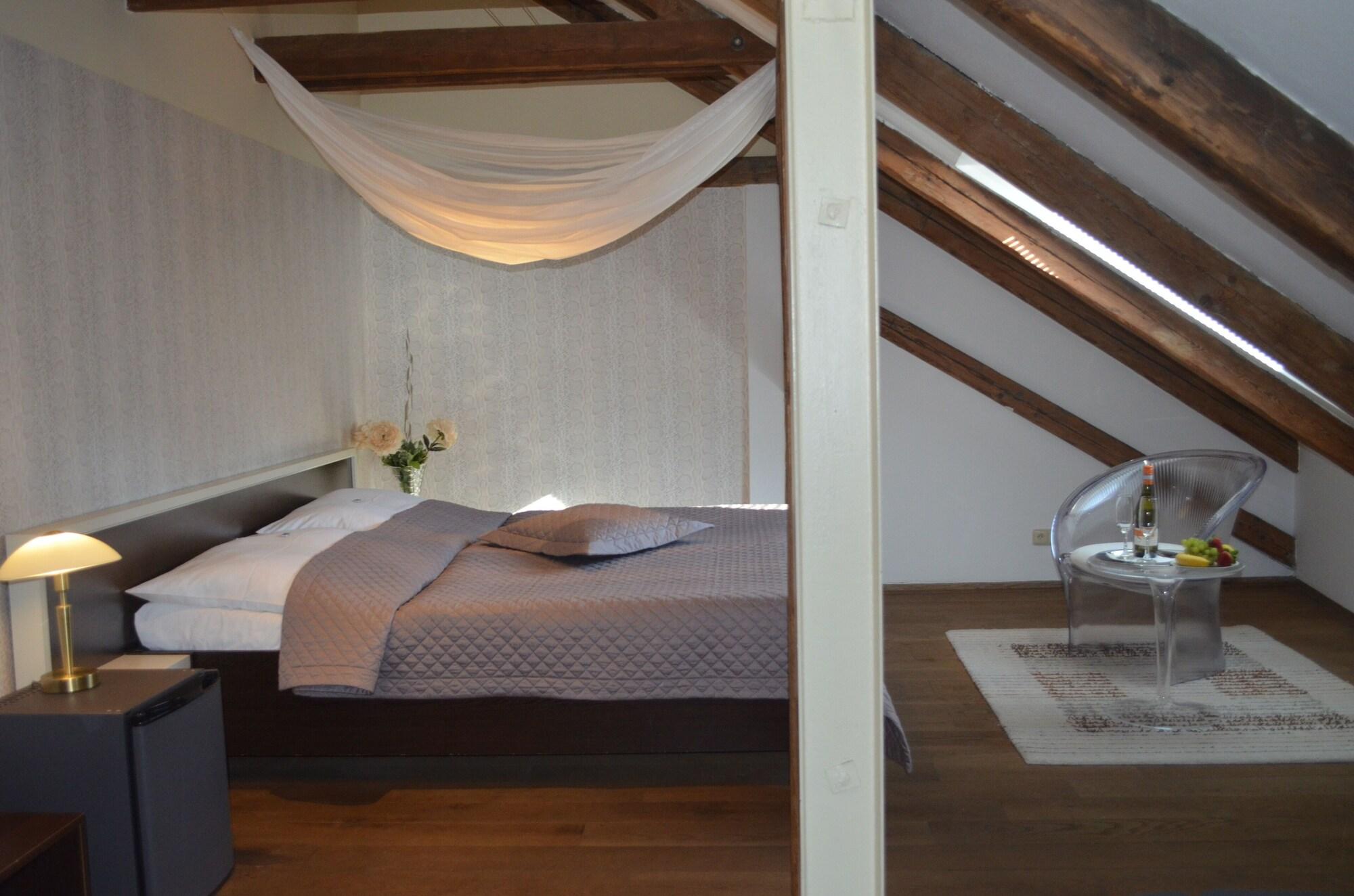 Hotel Peregrin Cesky Krumlov Exterior photo