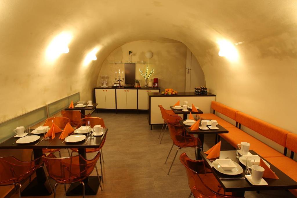 Hotel Peregrin Cesky Krumlov Exterior photo