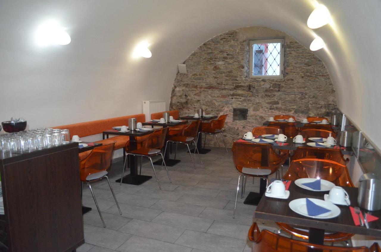 Hotel Peregrin Cesky Krumlov Exterior photo